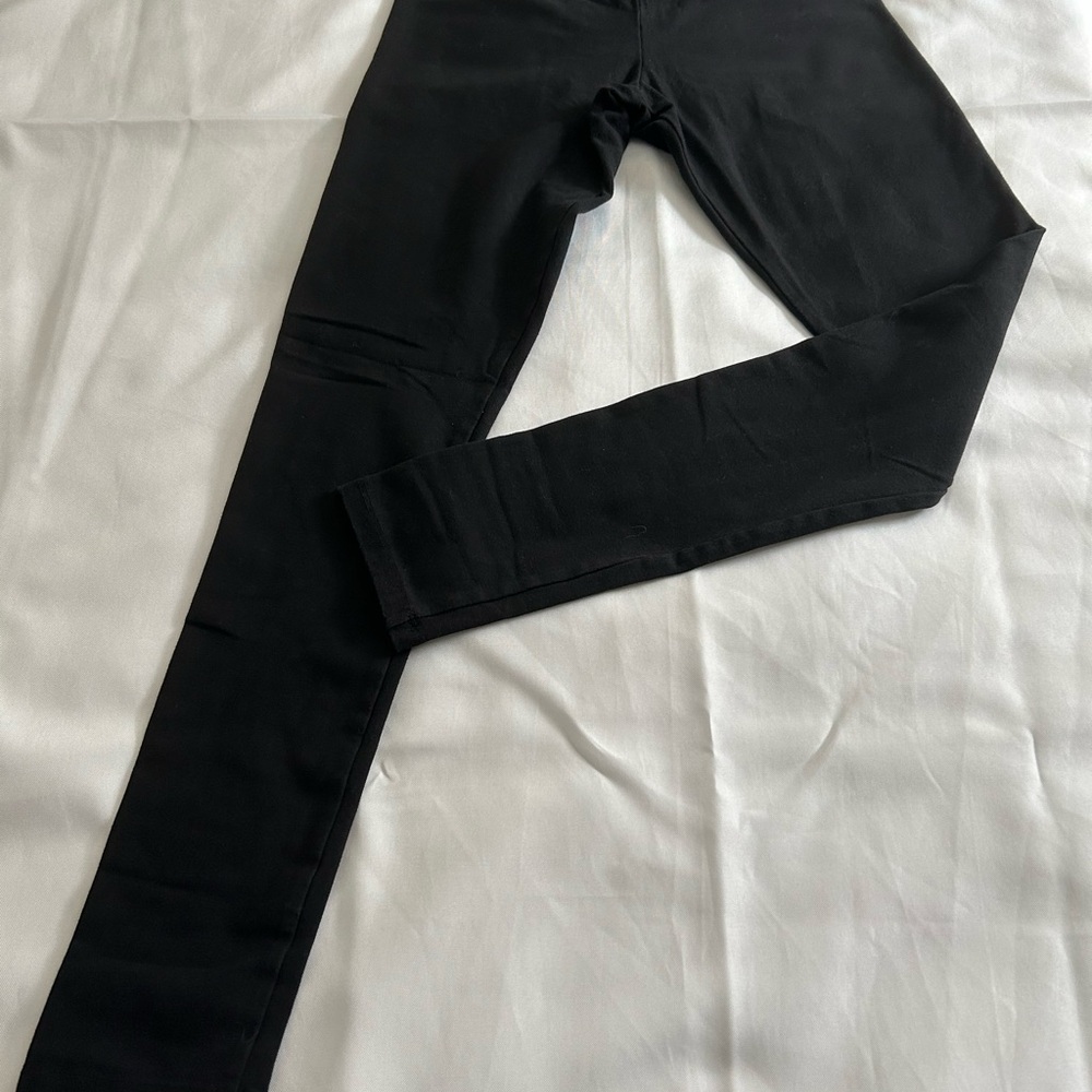 Ruby Ribbon Black Leggings